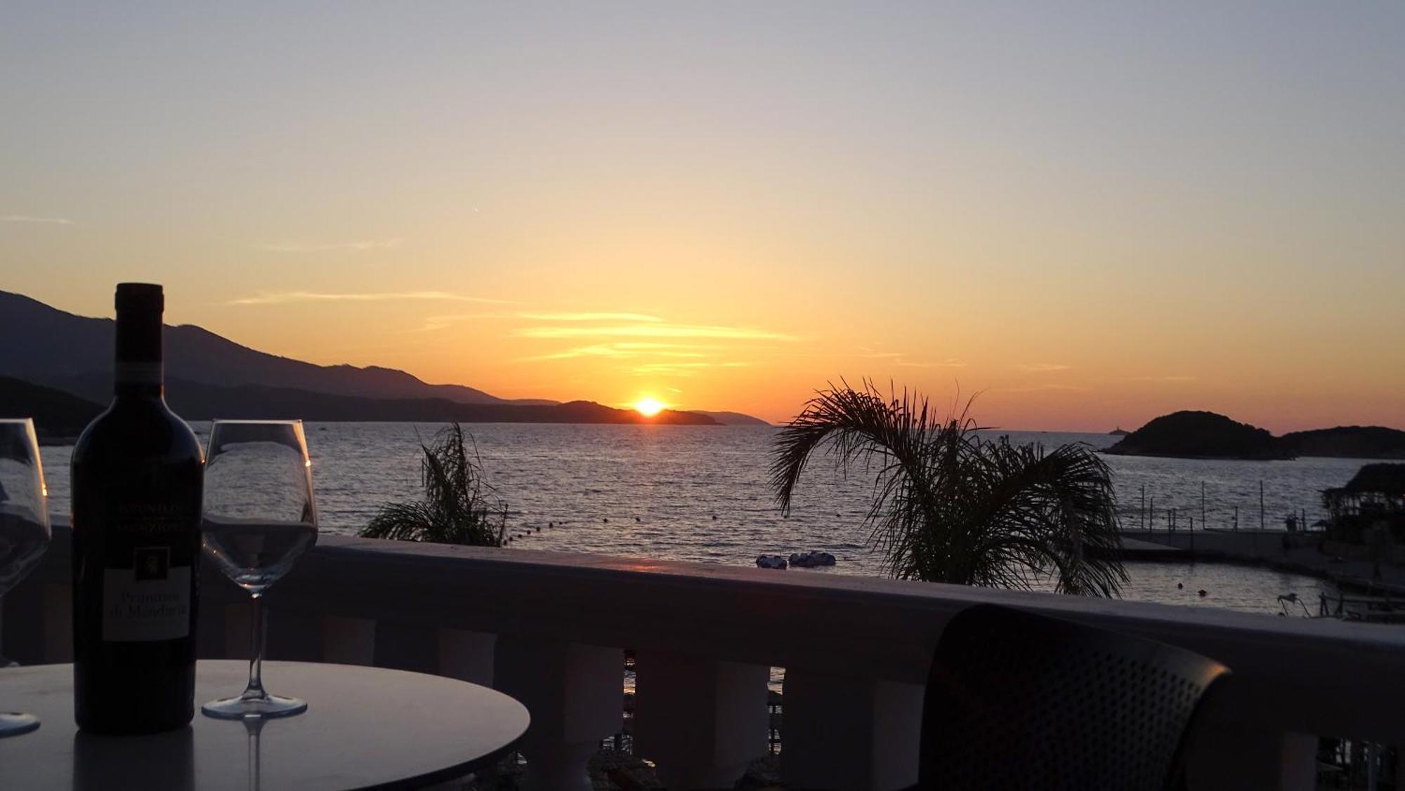 Aparthotel Melina'S Seaside Retreat Ksamil Zewnętrze zdjęcie
