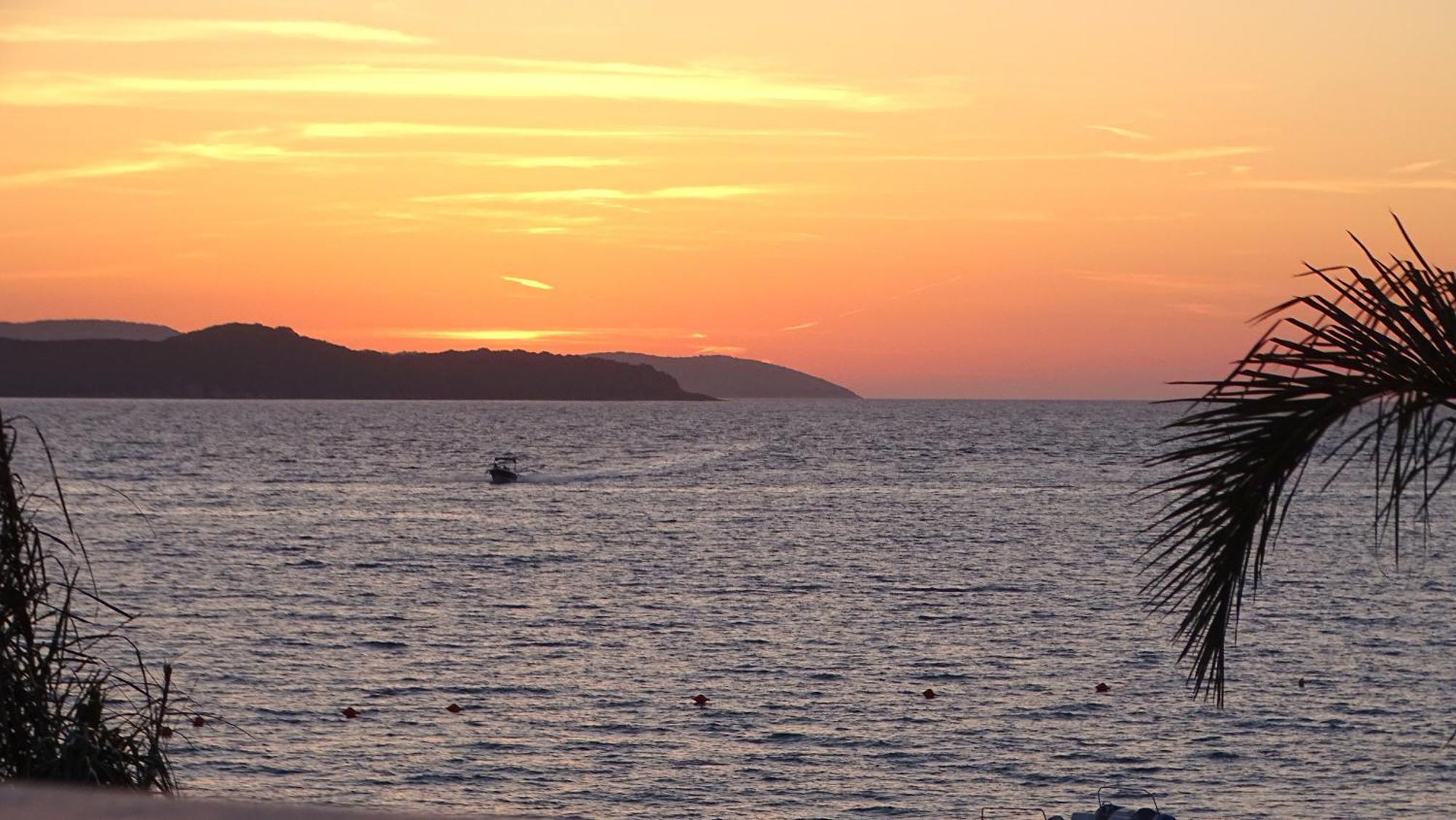 Aparthotel Melina'S Seaside Retreat Ksamil Zewnętrze zdjęcie